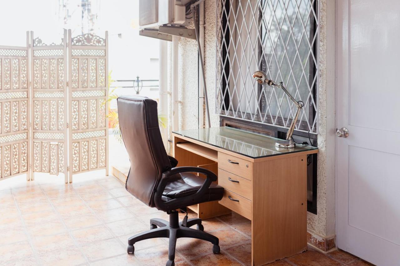 Luho 41 Penthouse Bed & Breakfast Bangalore Bagian luar foto